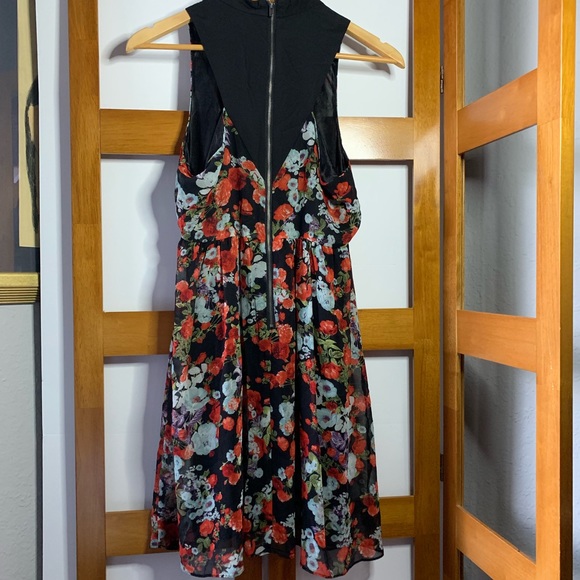 BCBGeneration sleeveless dress - Picture 3 of 3